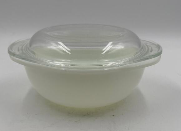 Pyrex Other - Vintage Pyrex Opal 022 Round Covered Casserole Bowl